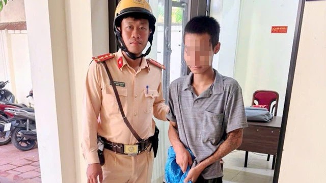 Cảnh sát giao thông Hà Nội kịp thời bắt giữ đối tượng trộm cắp tài sản