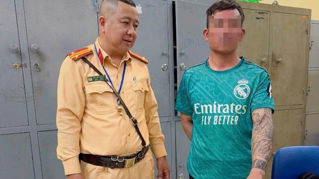 Phát hiện thanh niên tàng trữ ma túy khi tham gia giao thông