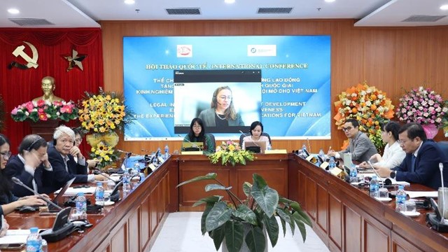 Hoàn thiện thể chế pháp luật phát triển thị trường lao động tăng cường năng lực cạnh tranh quốc gia