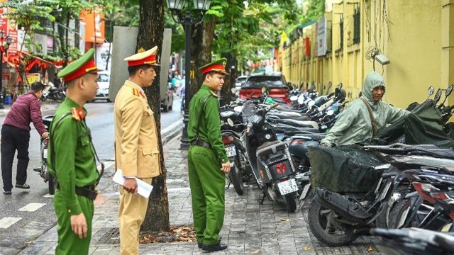 Hà Nội: Đồng loạt kiểm tra việc chấp hành pháp luật về trật tự an toàn giao thông của học sinh