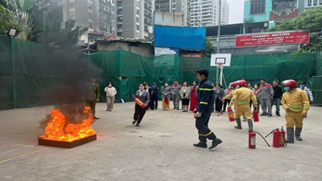 Phường Khương Đình: Đẩy mạnh tuyên truyền phòng cháy, chữa cháy và cứu nạn, cứu hộ cho các hộ kinh doanh