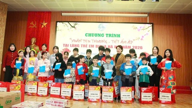 Mang “Xuân yêu thương – Tết ấm áp” đến Làng trẻ em Birla Hà Nội