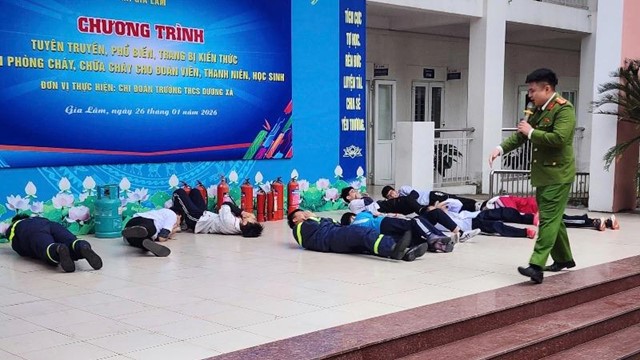 Trang bị kỹ năng phòng cháy chữa cháy cho học sinh trường THCS Dương Xá