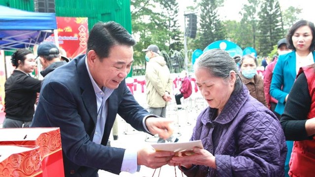 Xuân Đỉnh chăm lo an sinh xã hội, để mọi người dân đều có Tết