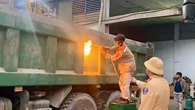 Hà Nội: Xử phạt hơn 60 triệu đồng đối với xe tải cơi nới thùng xe