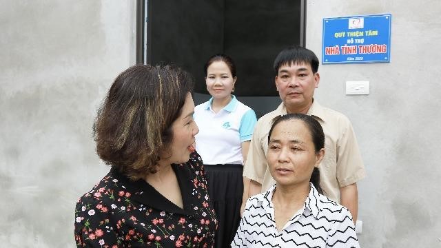 Trao tặng mái ấm tình thương cho gia đình chị Lê Thị Nga