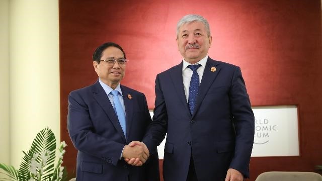 Thủ tướng đề xuất kết nối đường sắt Việt Nam - Kyrgyzstan và với các nước Trung Á
