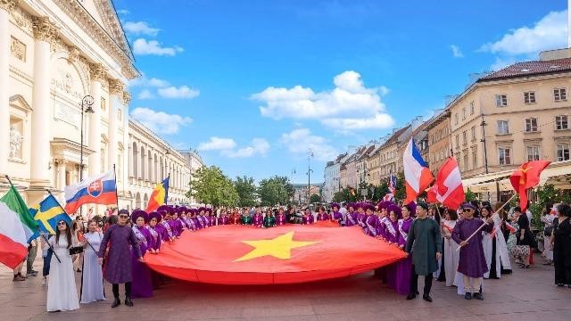 Kỷ niệm 80 năm Quốc khánh Việt Nam: Khi phụ nữ Việt tại châu Âu trở thành cầu nối văn hóa