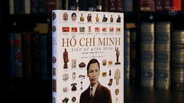 “Hồ Chí Minh - Tiểu sử bằng hình”: Ấn phẩm đặc biệt nhân dịp 80 năm Quốc khánh
