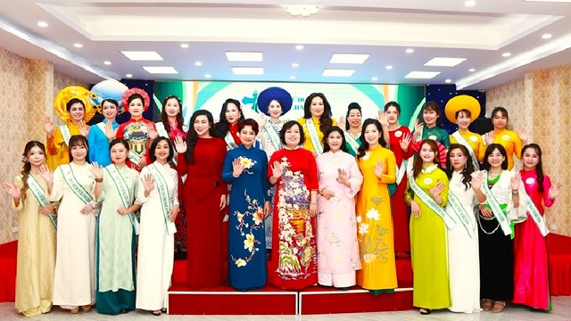 Sắc đẹp, trí tuệ và khát vọng gìn giữ truyền thống