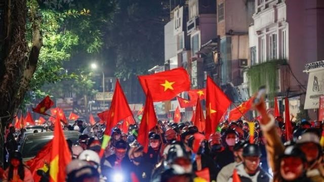 U22 Việt Nam vô địch SEA Games 33: Cả nước vỡ òa trong biển đỏ ăn mừng chiến thắng lịch sử