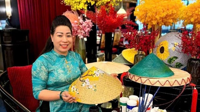 Nguyễn Thị Yến: Người “thổi hồn” cho nón làng Chuông