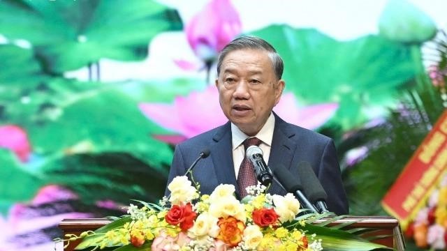 Quân đội Nhân dân vững bước dưới cờ Đảng quang vinh