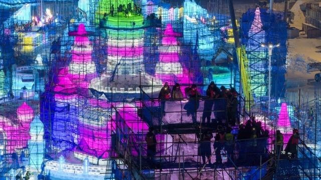 Trung Quốc chấm dứt văn hoá làm việc “996“