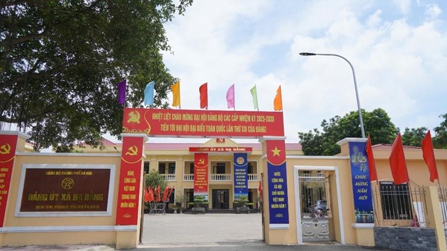  Các xã, phường đồng loạt ra quân tổng vệ sinh môi trường cho buổi lễ công bố vận hành chính quyền 2 cấp