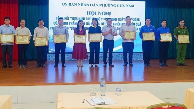 Phường Cửa Nam: Tỷ lệ người dân sử dụng dịch vụ công trực tuyến tăng mạnh