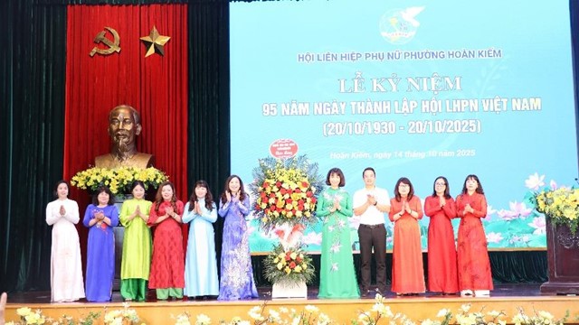 LHPN phường Hoàn Kiếm tổ chức Lễ kỷ niệm 95 năm ngày thành lập Hội 