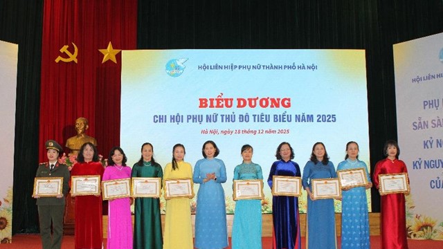 10 Chi hội phụ nữ Thủ đô tiêu biểu năm 2025 vinh dự nhận Bằng khen của UBND thành phố Hà Nội