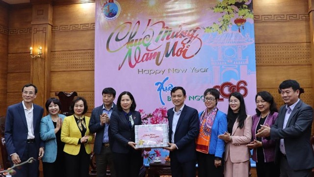 Hội LHPN Hà Nội thăm, chúc Tết Sư đoàn Phòng không 361 và các đơn vị trực thuộc