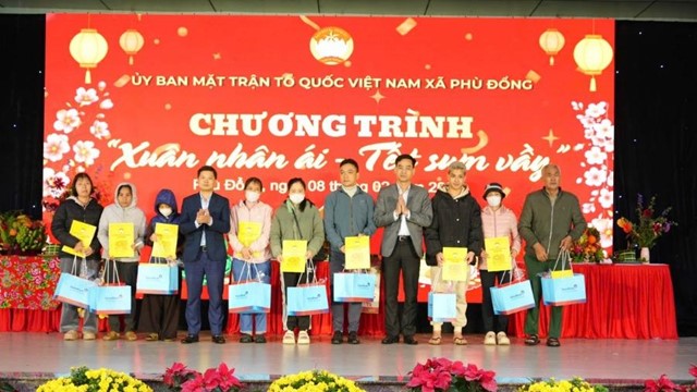 Xã Phù Đổng ấm áp chương trình “Xuân nhân ái - Tết sum vầy” năm 2026