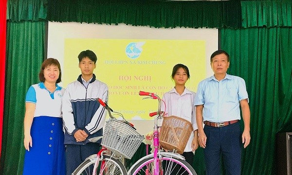 Nữ cán bộ Hội luôn đặt lợi ích cộng đồng lên hàng đầu