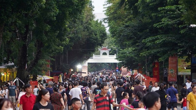 Du lịch Thủ đô đón mùa lễ hội