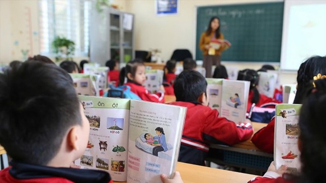 Sách giáo khoa cho năm học mới: Gấp rút ra soát, chỉnh sửa sau sáp nhập tỉnh, thành