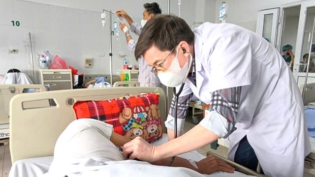 Viêm màng não, mất thính lực vì liên cầu khuẩn lợn