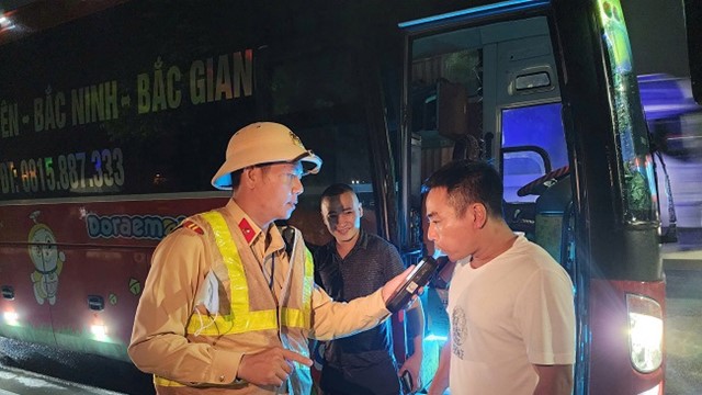 Hà Nội tăng cường kiểm soát hoạt động vận tải ban đêm