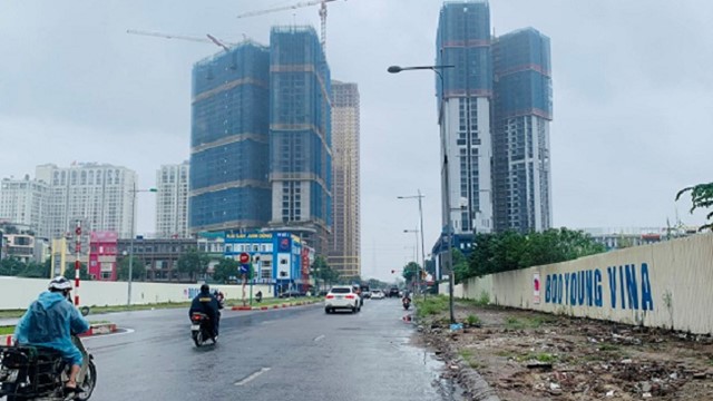 Giải tỏa “điểm nóng” trên đường Vũ Trọng Khánh