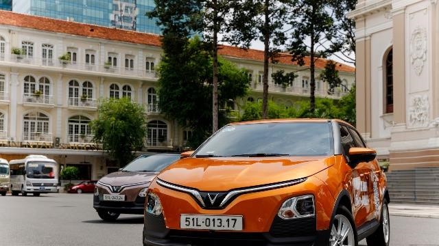 Chuyển sang VinFast VF 5, tài xế dịch vụ phấn khởi vì khách hài lòng hơn, điểm 5 sao tăng mạnh