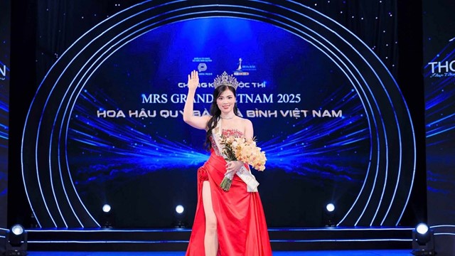 Profile “khủng” của nữ cán bộ ngành khoa học vừa đăng quang Mrs Grand Vietnam 2025