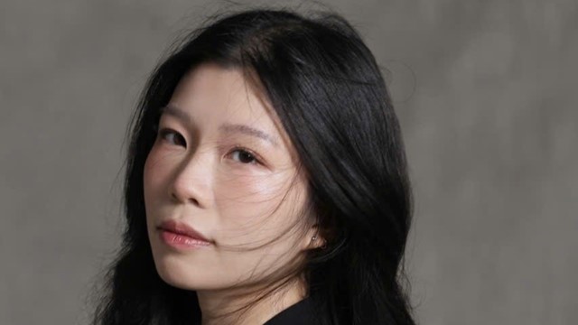Chân dung NTK Gen Z Việt làm bùng nổ sàn diễn New York Fashion Week 