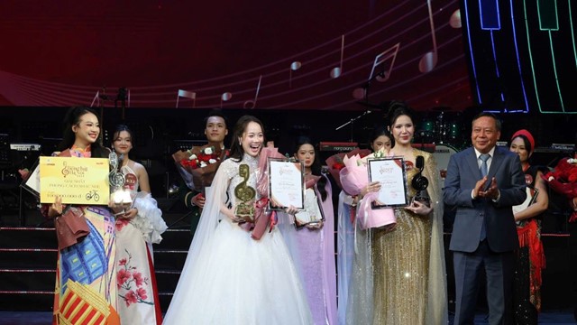 Đào Lê Phương Chi giành giải Quán quân “Tiếng hát Hà Nội” 2025 khép lại mùa giải đầy cảm xúc 