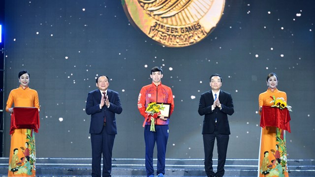 Trao thưởng cho các Đoàn Thể thao Hà Nội đạt thành tích tại SEA Games 31