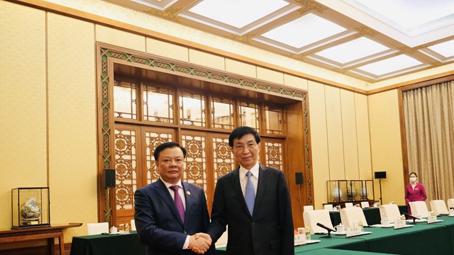 Đoàn đại biểu cấp cao thành phố Hà Nội chào xã giao Chủ tịch Chính hiệp Trung Quốc Vương Hộ Ninh  ​