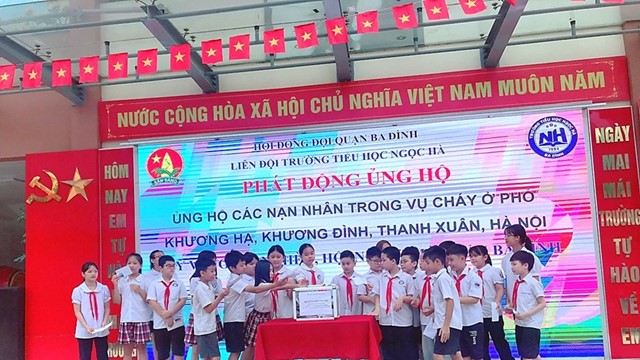 Trường Tiểu học Ngọc Hà góp yêu thương chia sẻ với những nạn nhân vụ cháy chung cư mini