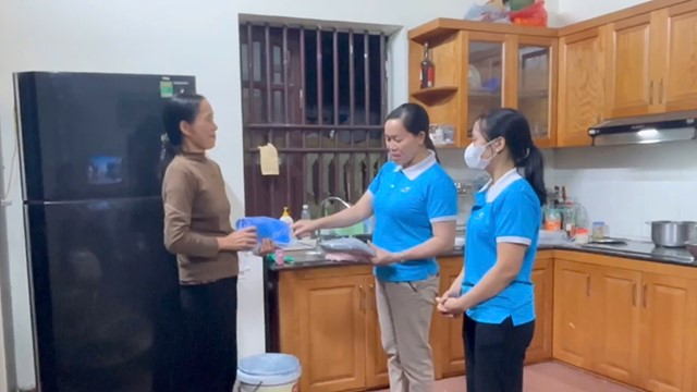 Phụ nữ thôn Giai Lạc 2 hành động vì môi trường xanh