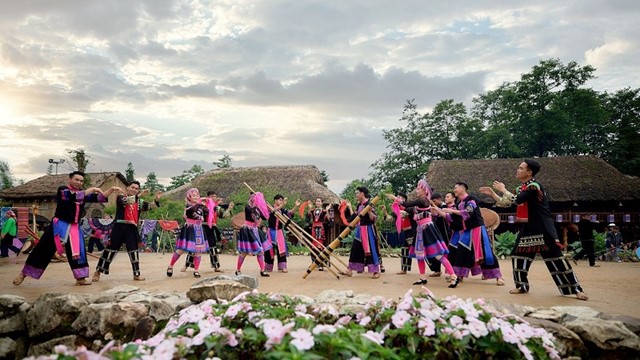 Độc đáo Lễ hội Xòe Bản Mây tại Fansipan, Sa Pa