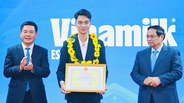 Vinamilk là doanh nghiệp ngành sữa duy nhất nhận Bằng khen xuất khẩu tiêu biểu của Bộ Công Thương