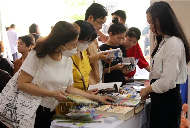 Giao lưu văn hóa gắn kết tình hữu nghị Việt Nam - Pháp