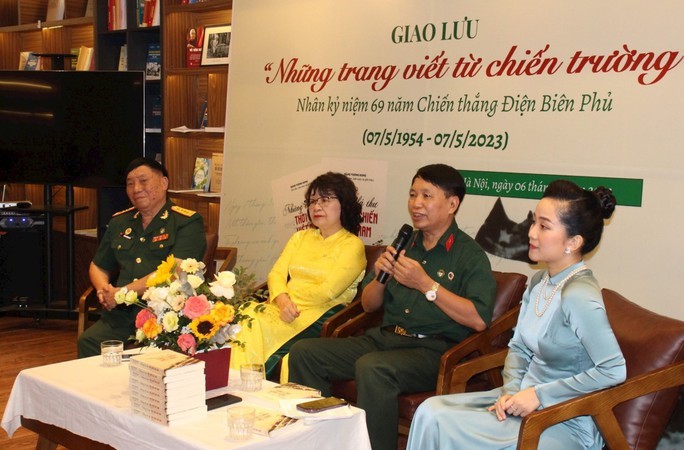 Xúc động cuộc giao lưu “Những trang viết từ chiến trường”