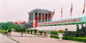 Từ ngày 12/6 Lăng Chủ tịch Hồ Chí Minh tạm ngừng tổ chức lễ viếng Chủ tịch Hồ Chí Minh 