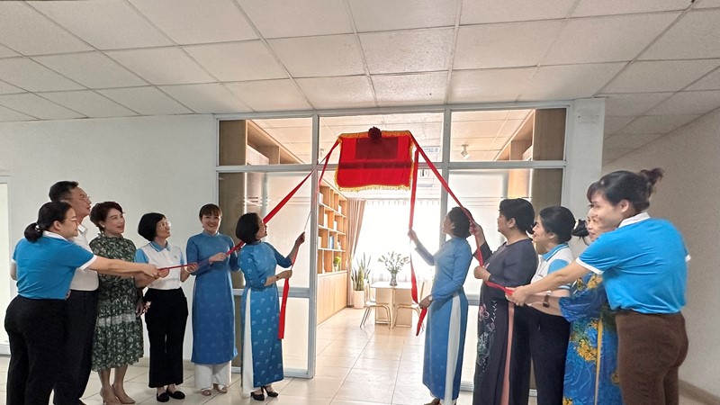 Hội LHPN thành phố Hà Nội khai trương phòng đọc sách
