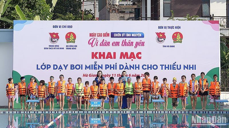 Khởi động hàng loạt công trình chăm lo thiếu nhi cả nước