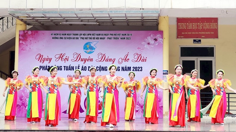 Cầu Giấy: Sôi nổi Ngày hội “Duyên dáng áo dài”