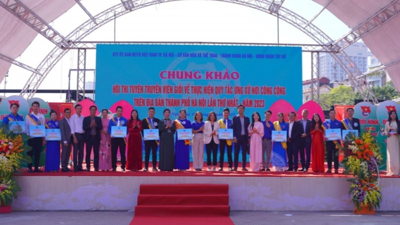 Chung khảo Hội thi “Tuyên truyền viên giỏi tuyên truyền quy tắc ứng xử nơi công cộng” năm 2023 