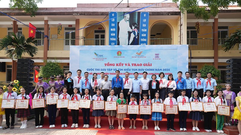 Học sinh Hà Nội giành giải Nhì Cuộc thi tìm hiểu tem bưu chính về Chiến thắng Điện Biên Phủ