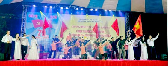 Tuyên truyền lưu động kỷ niệm 79 năm Cách mạng tháng Tám và Quốc khánh 2/9