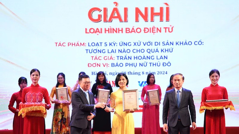 Báo Phụ nữ Thủ đô đạt giải Nhì Giải Báo chí toàn quốc “Vì sự nghiệp phát triển Văn hoá, Thể thao và Du lịch” 